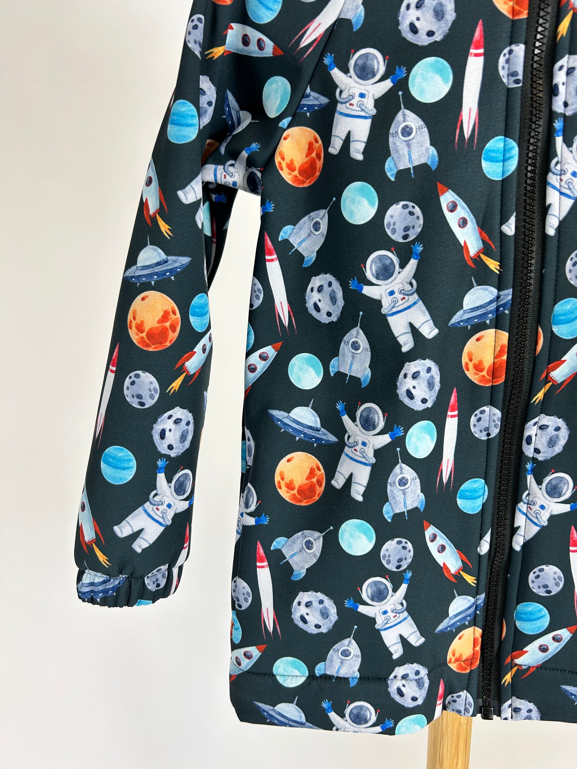 Vaikiškas pavasarinis / rudeninis lietpaltis "Kosmonautai" - Jukoday