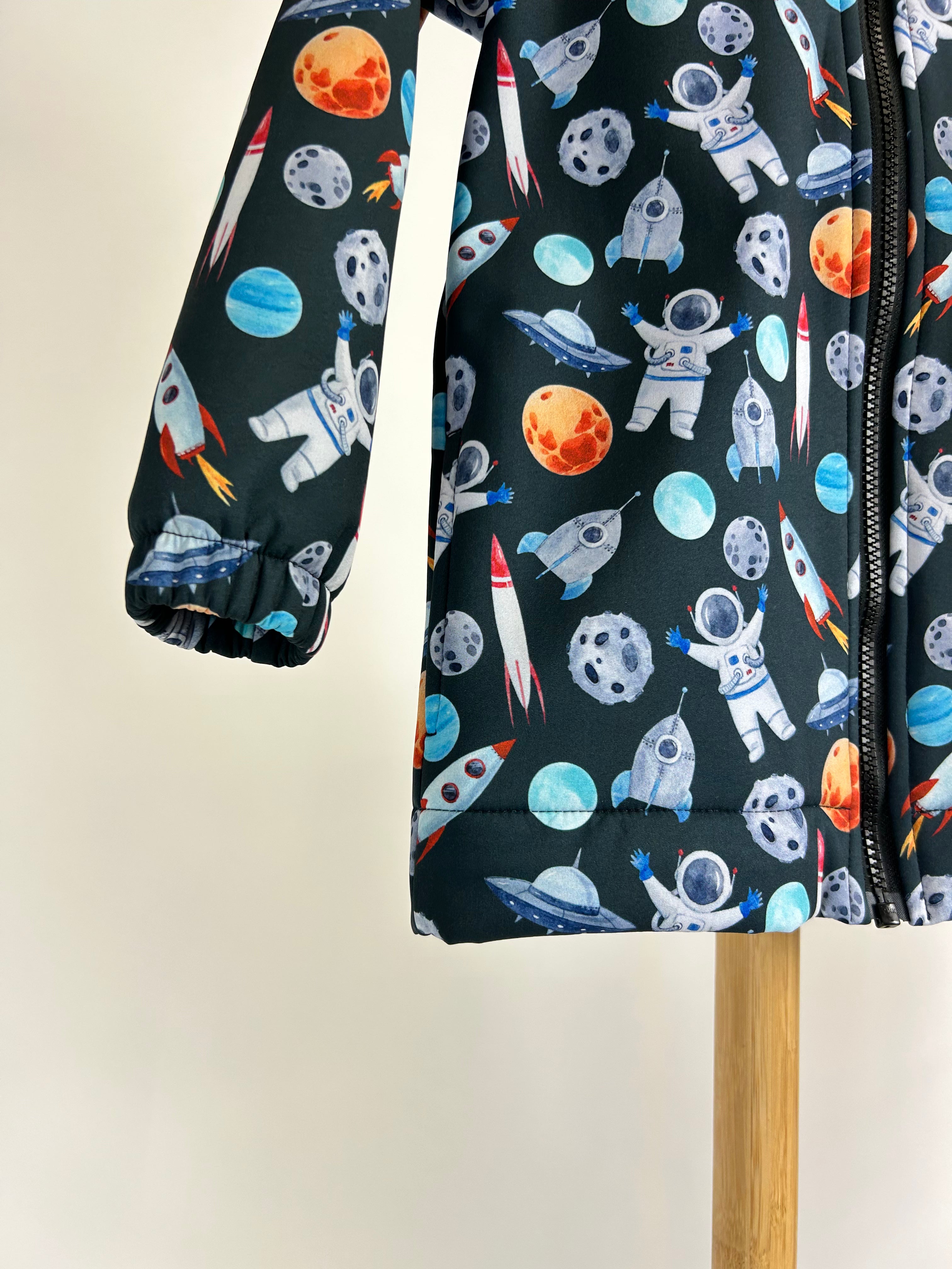 Vaikiškas pavasarinis / rudeninis lietpaltis "Kosmonautai" - Jukoday