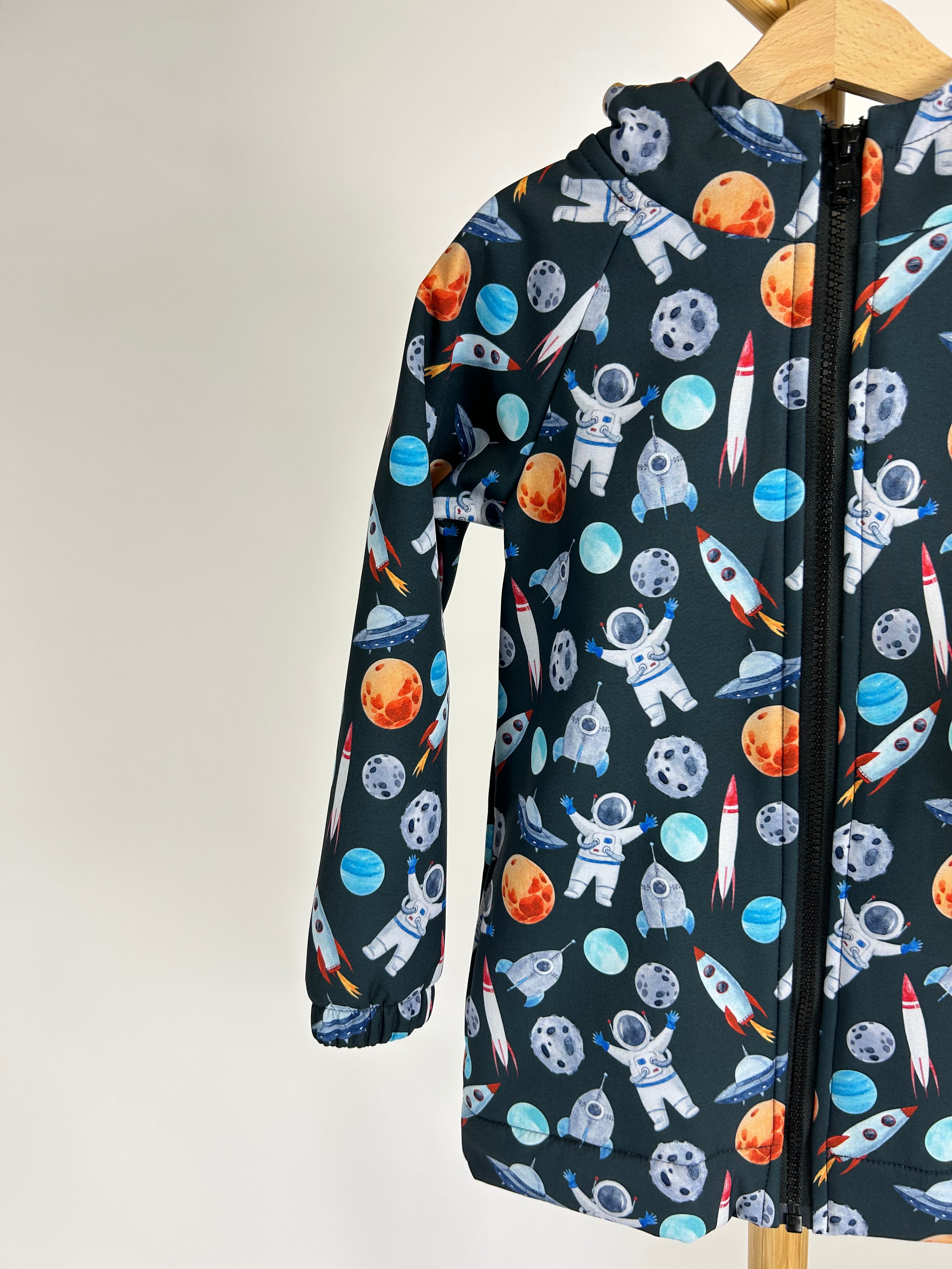 Vaikiškas pavasarinis / rudeninis lietpaltis "Kosmonautai" - Jukoday
