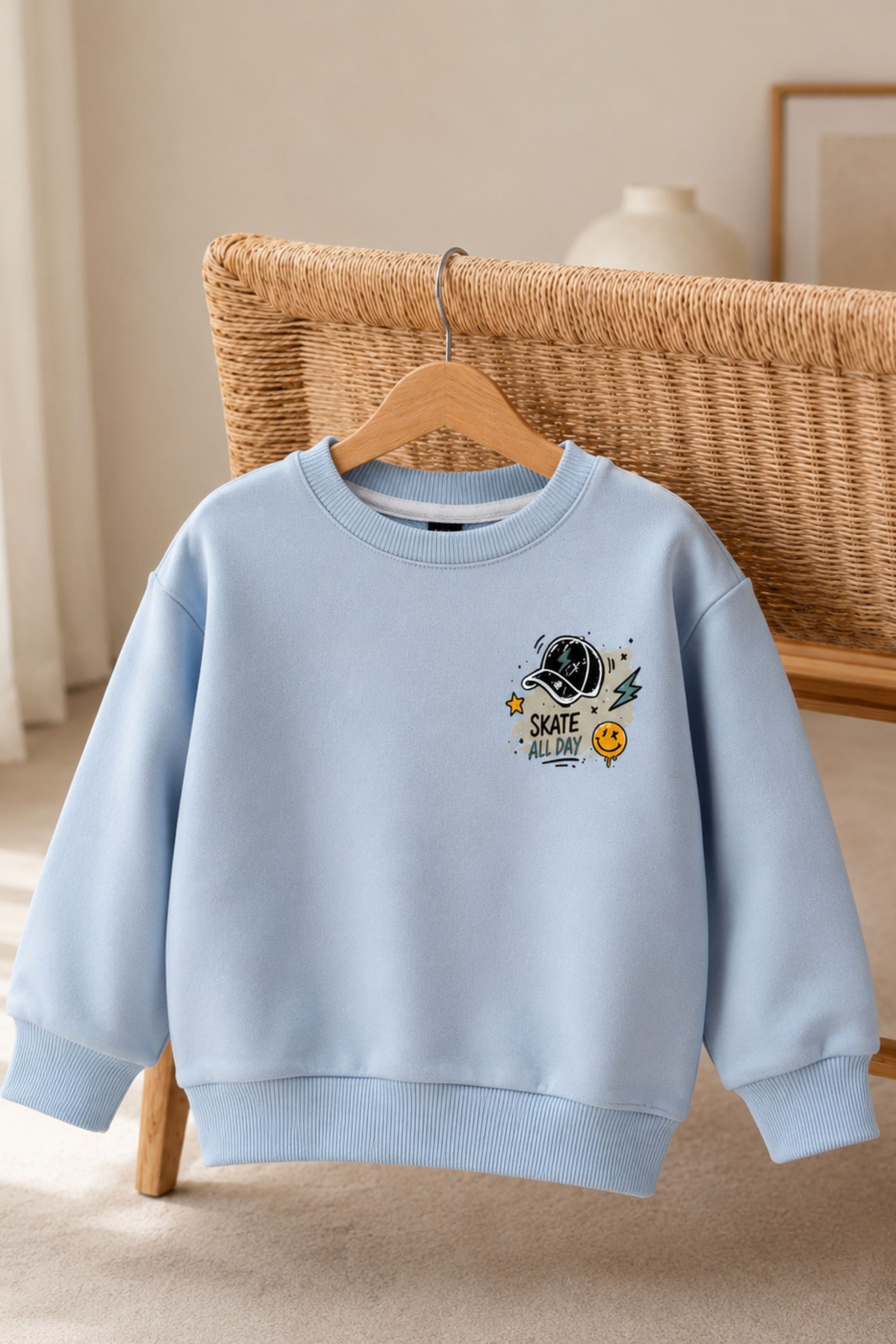 Vasarinis baby blue spalvos vaikiškas kostiumėlis | Džemperis + šortai