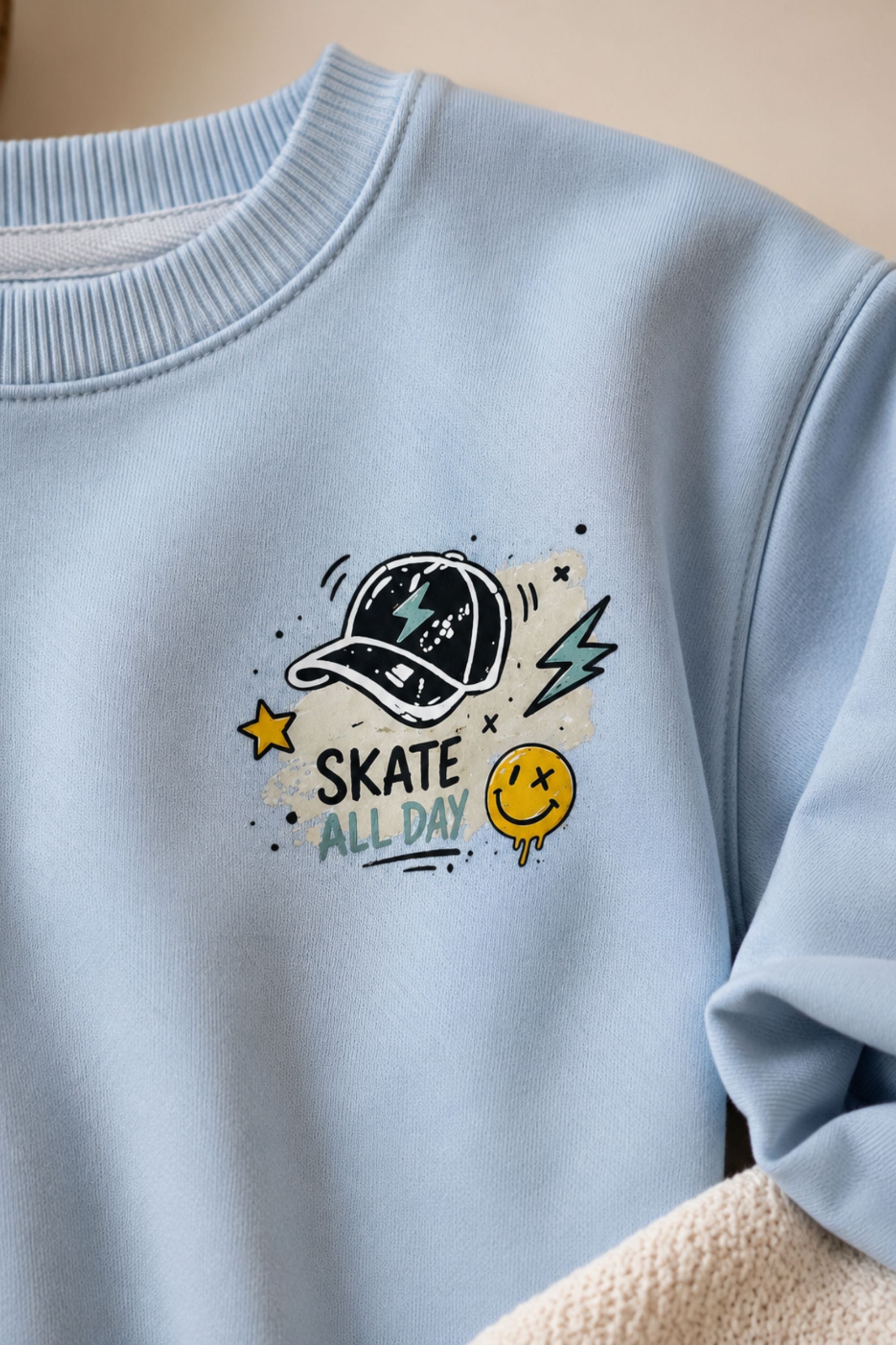 Vasarinis baby blue spalvos vaikiškas kostiumėlis | Džemperis + šortai