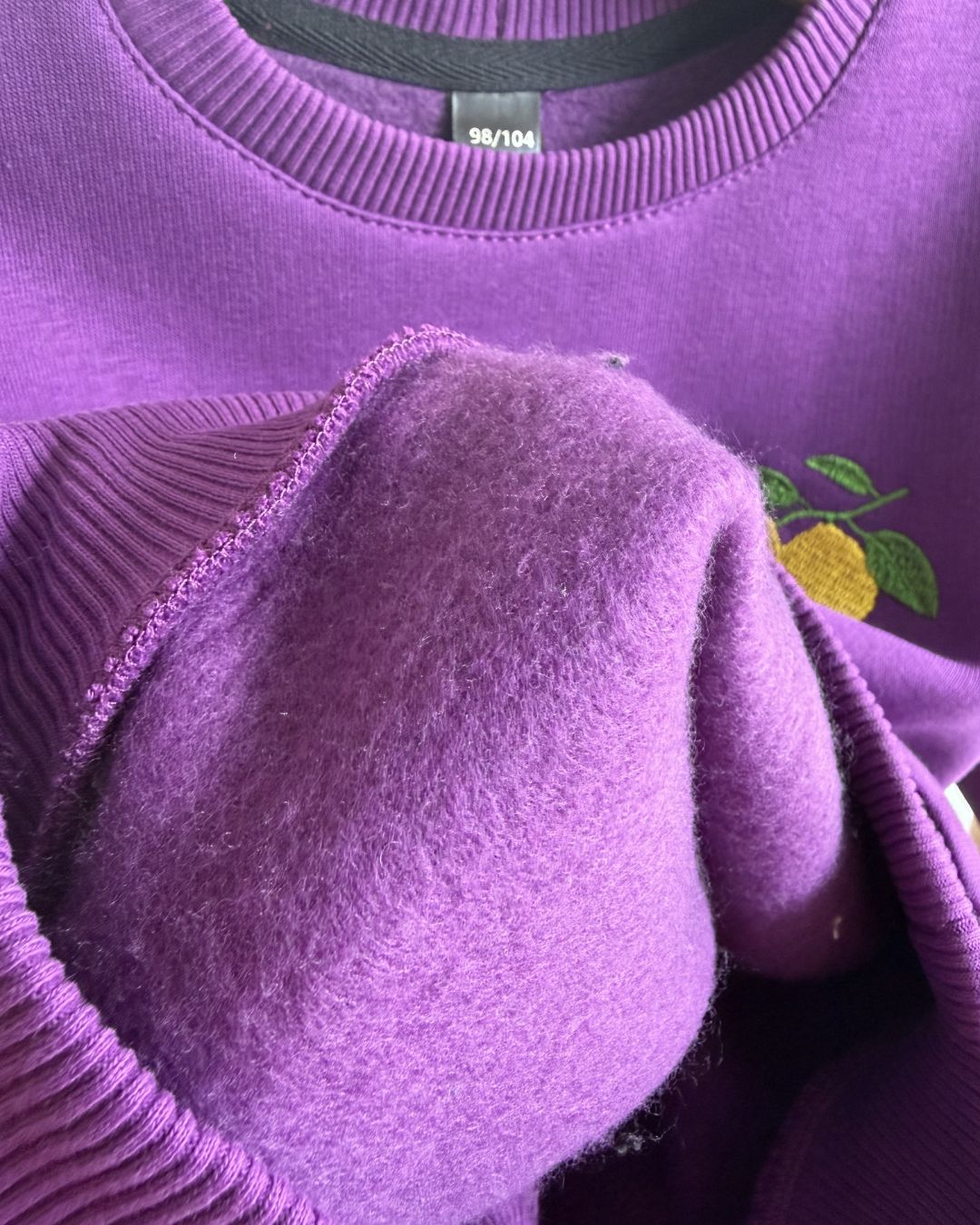 Vaikiškas violetinės spalvos džemperis "CITRINA"