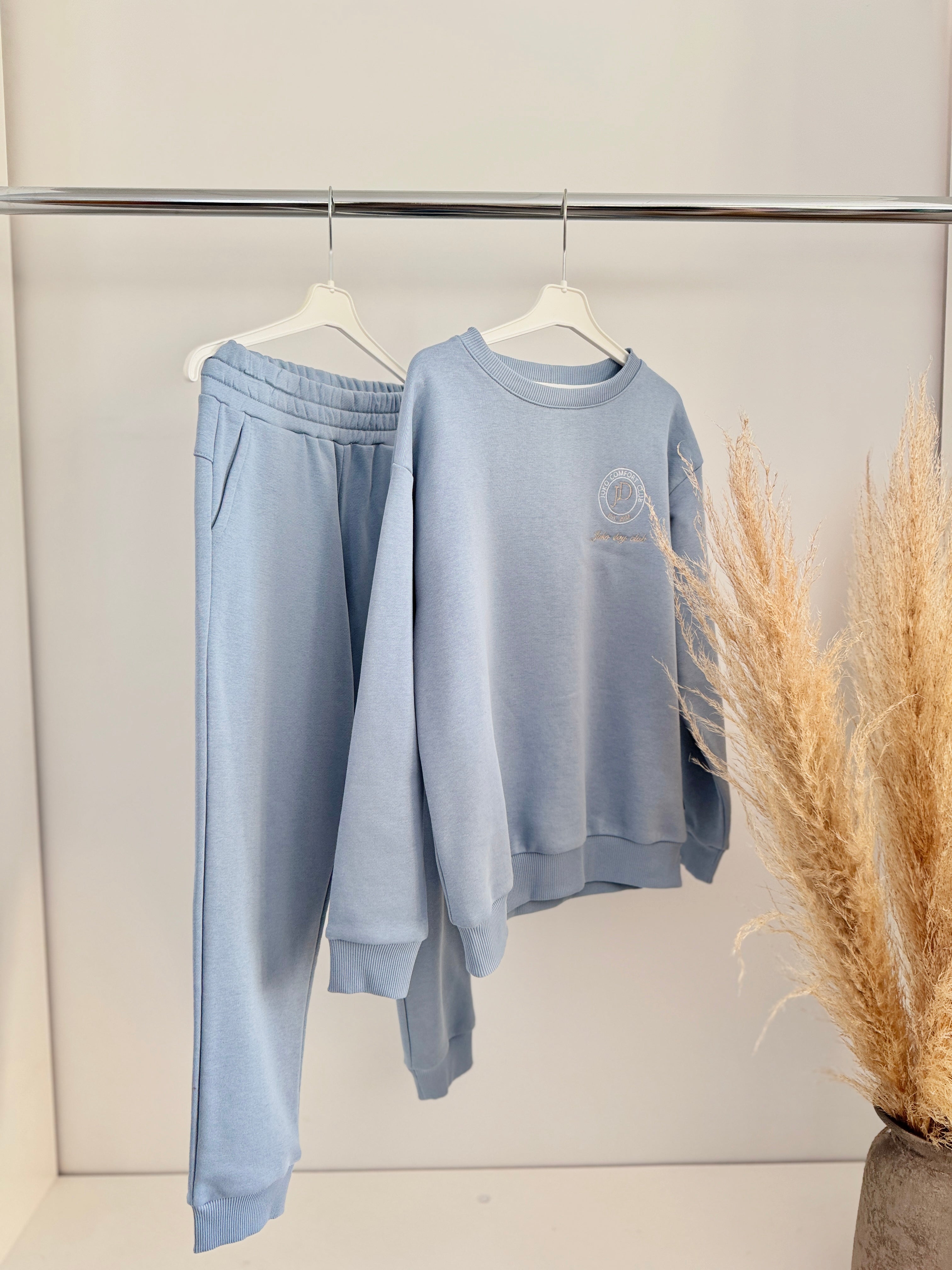 Vaikiškas kostiumėlis su pūkeliu | 134-140