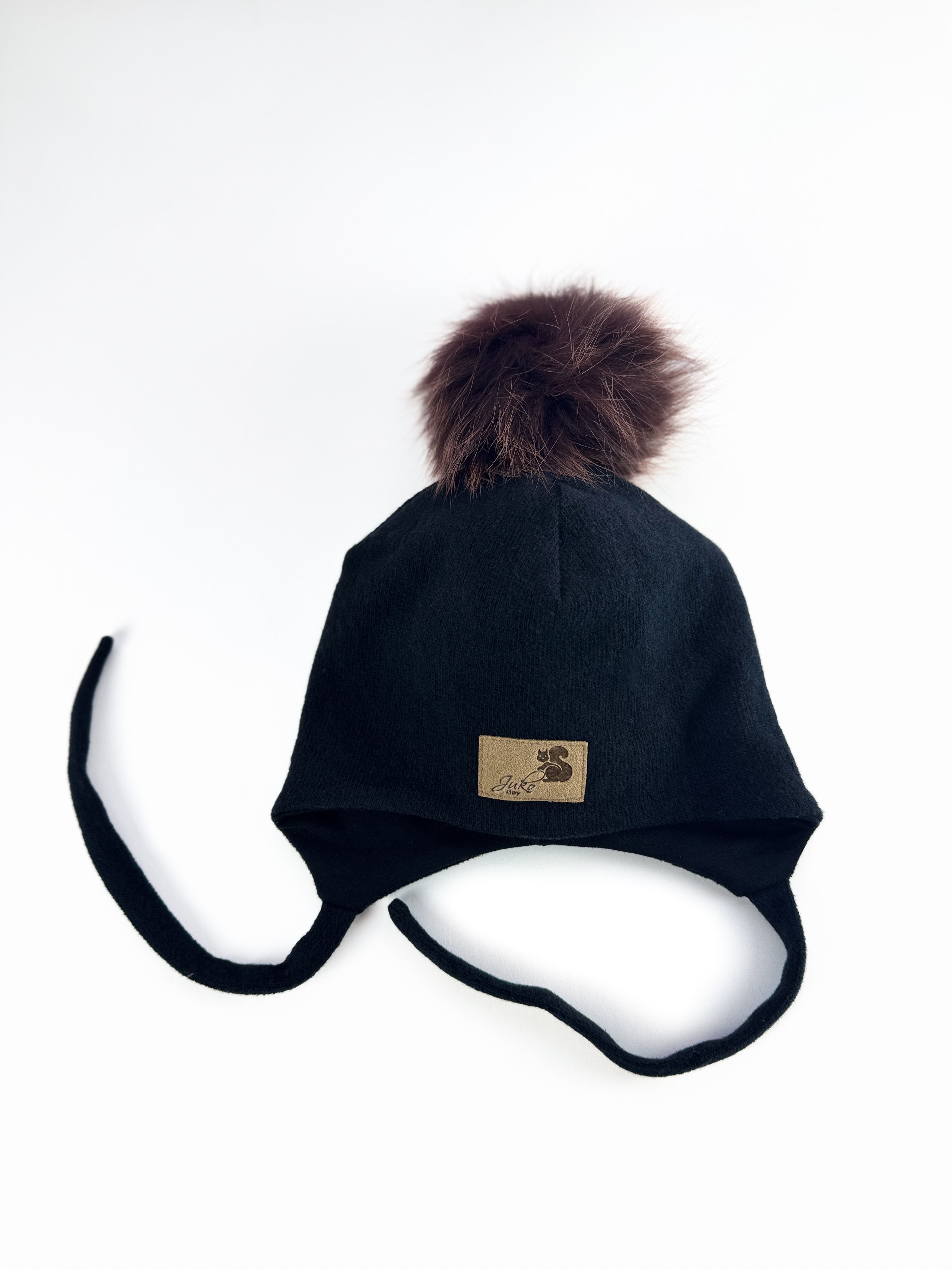 Vaikiška žieminė kepurė su vienu bumbulu ir raišteliais