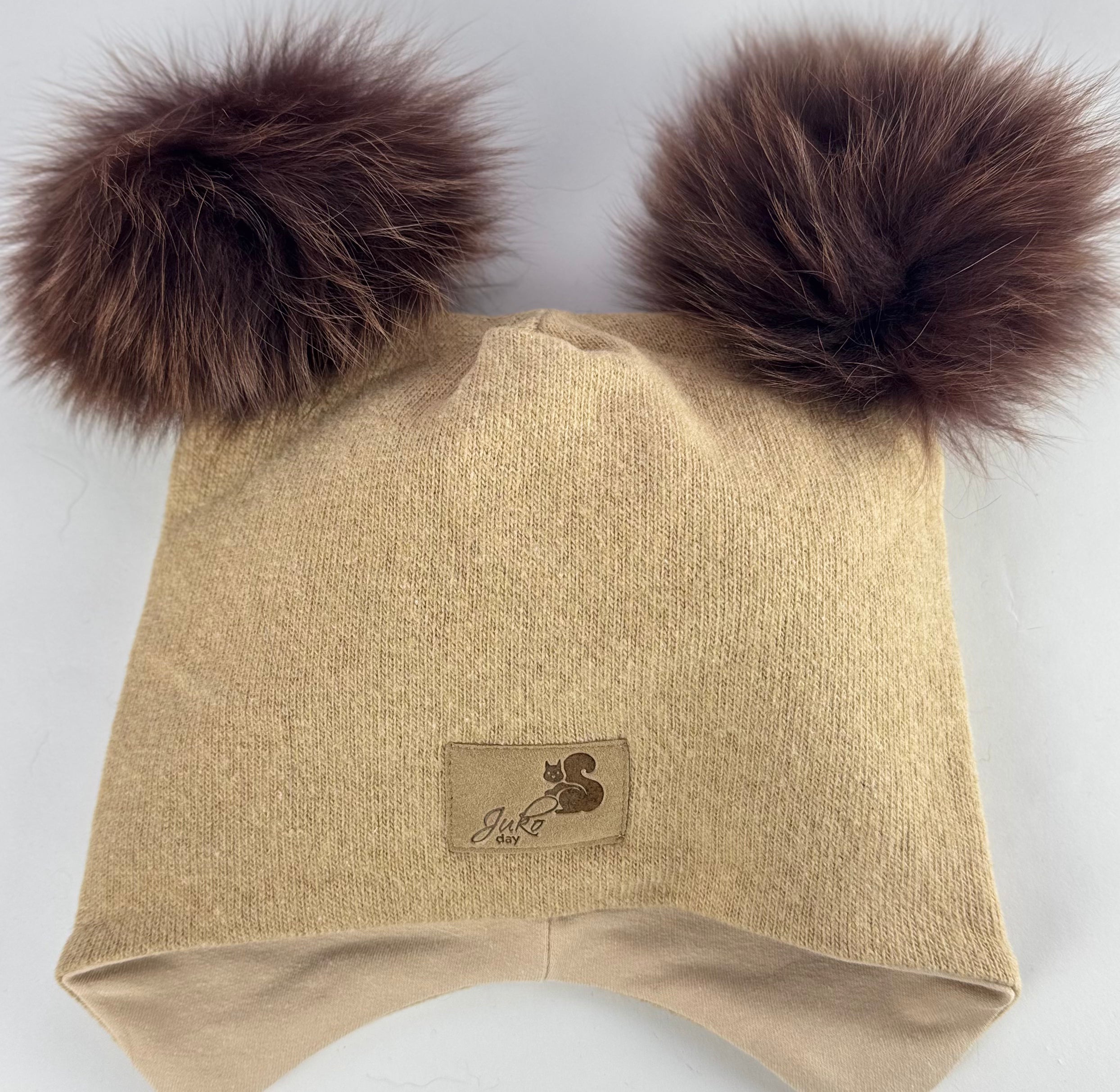 Vaikiška žieminė kepurė su dviem kailiniais bumbulais