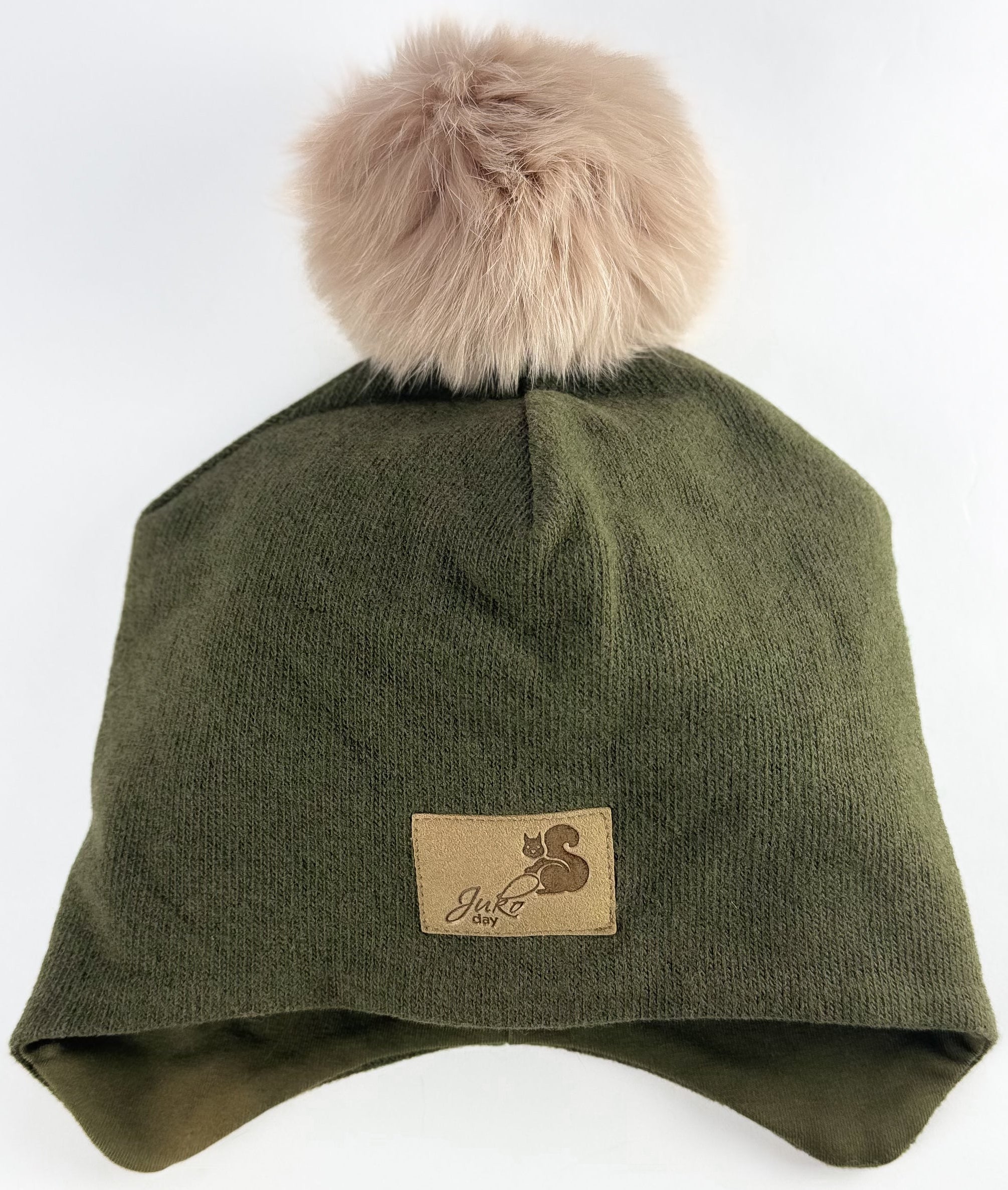 Vaikiška žieminė kepurė be raištelių, su vienu kailiniu bumbulu