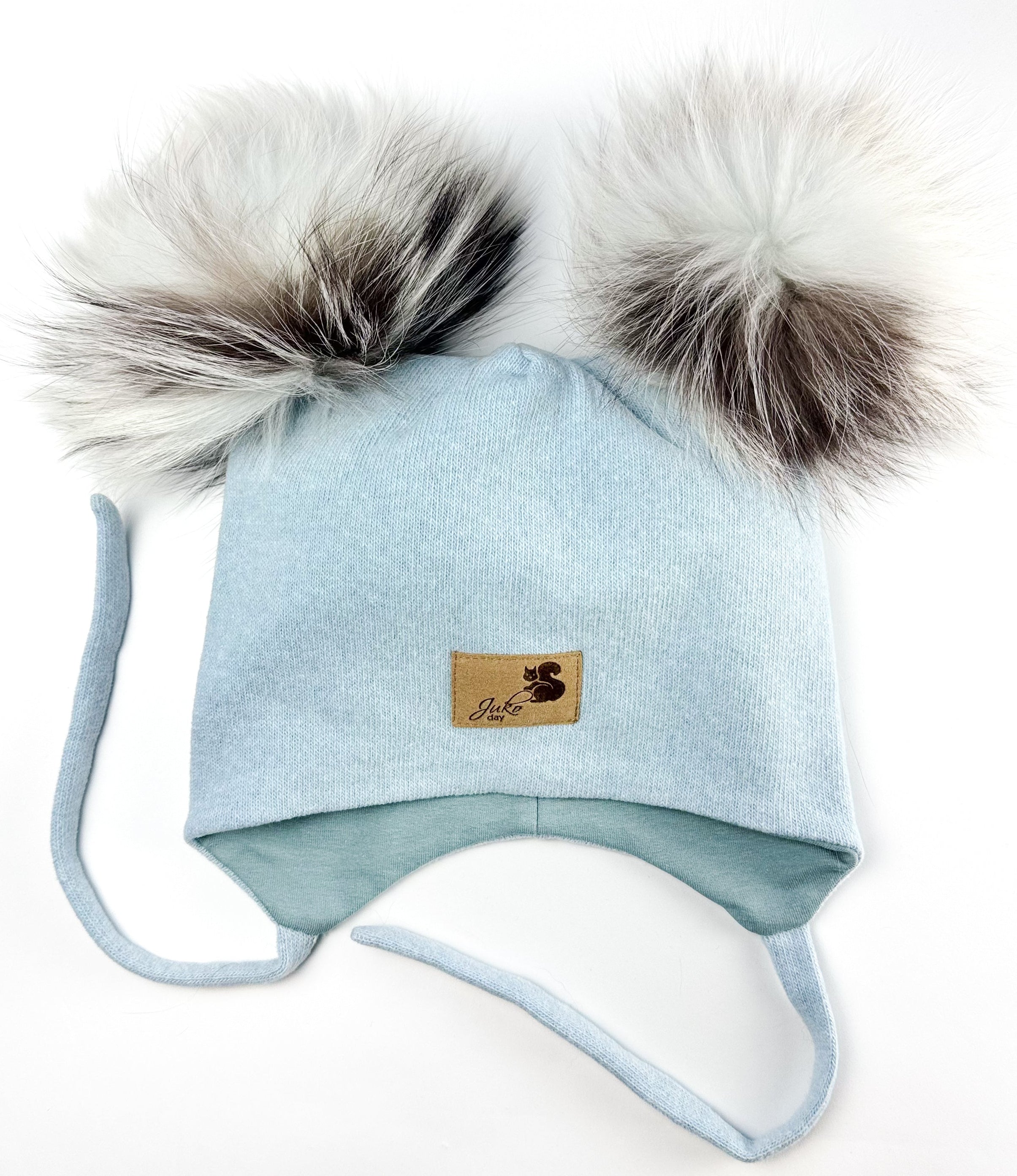 Vaikiška žieminė kepurė su dviem kailiniais bumbulais