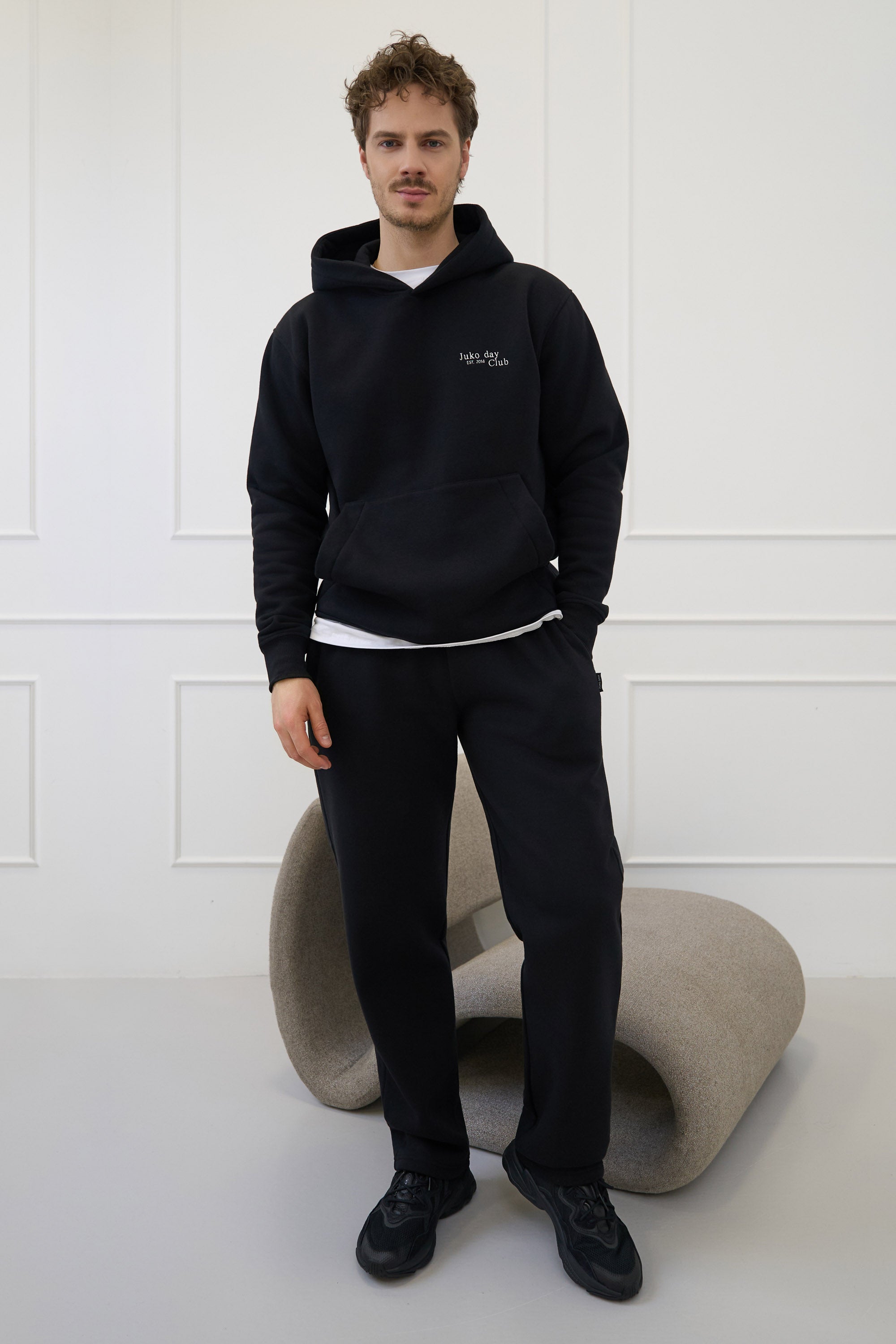 Juodos, vyriškos plačios kelnės