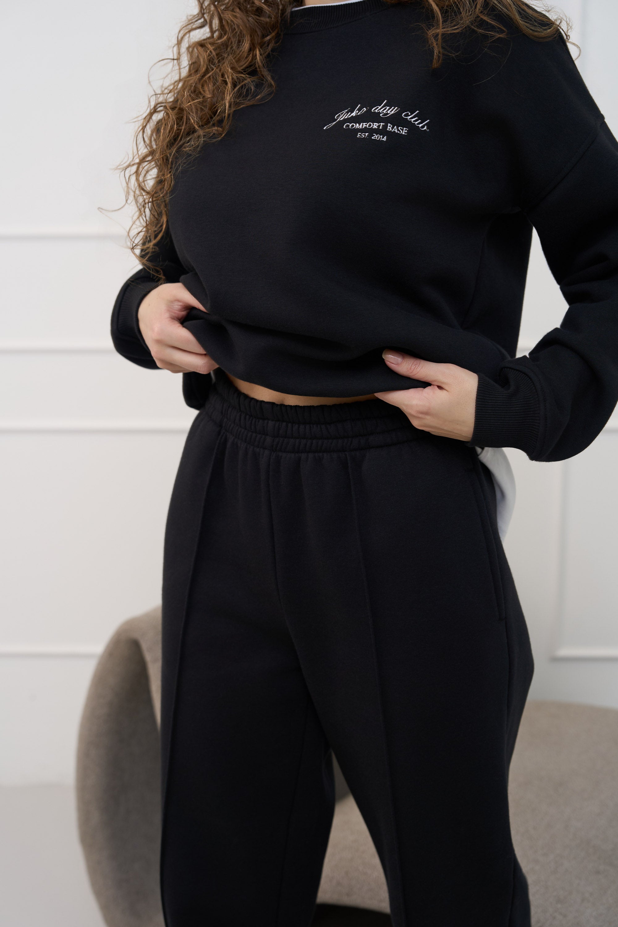 Juodos, plačios kelnės moterims "BLACK JET" | Su kantu