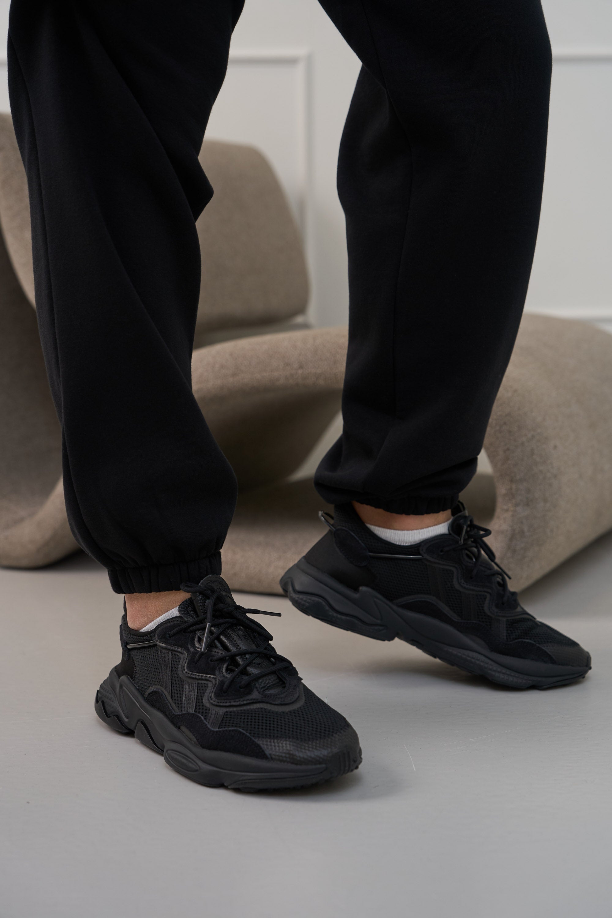 Juodos, vyriškos kelnės su guma