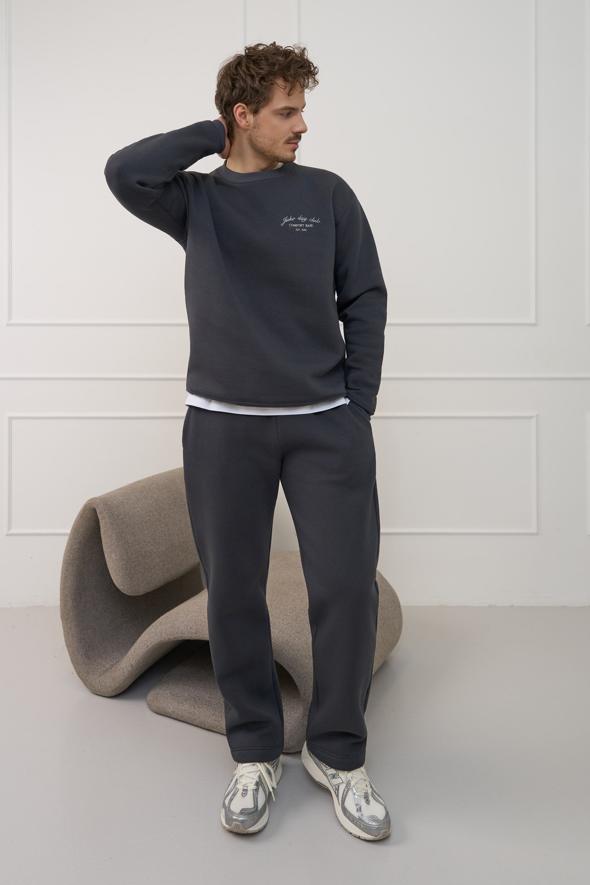 Grafito, vyriškos plačios kelnės