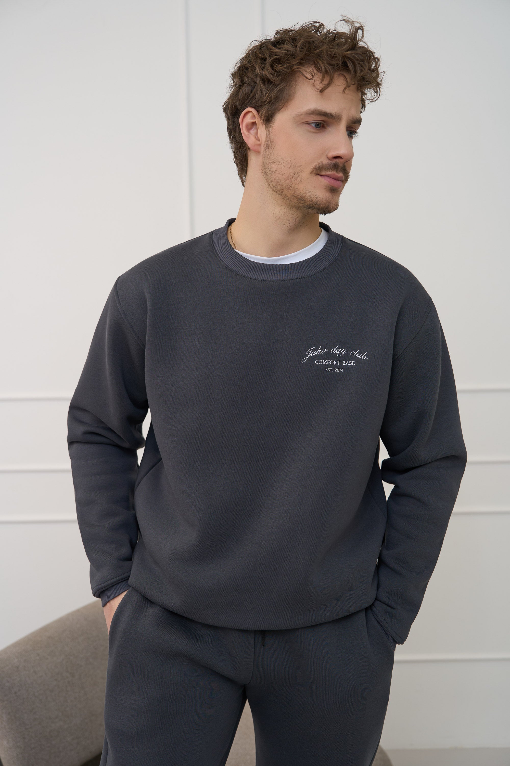 Grafito spalvos džemperis vyrams | KLASIKINIS