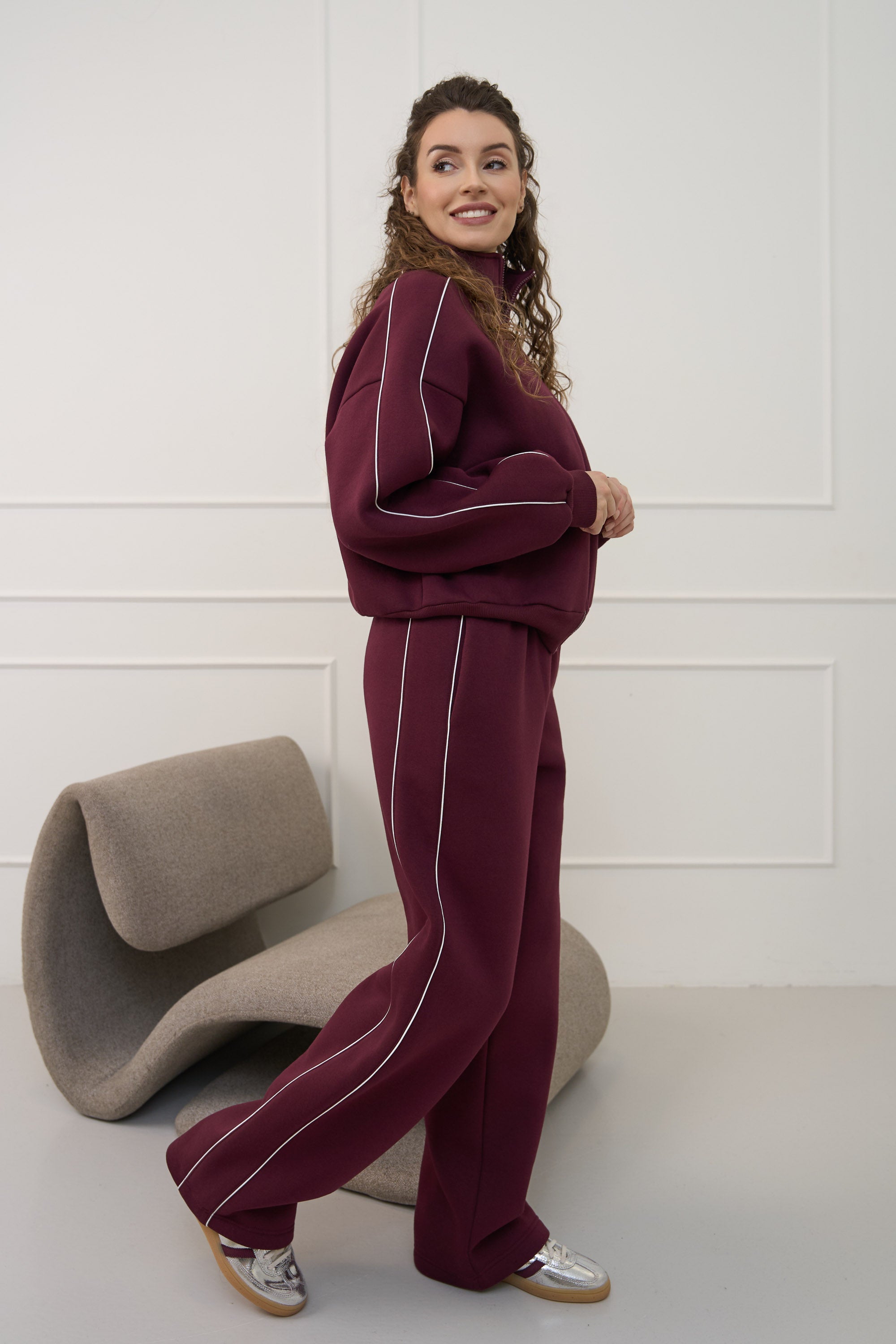 Bordo, plačios kelnės moterims "BURGUNDY" | Kolekcijos deimantas