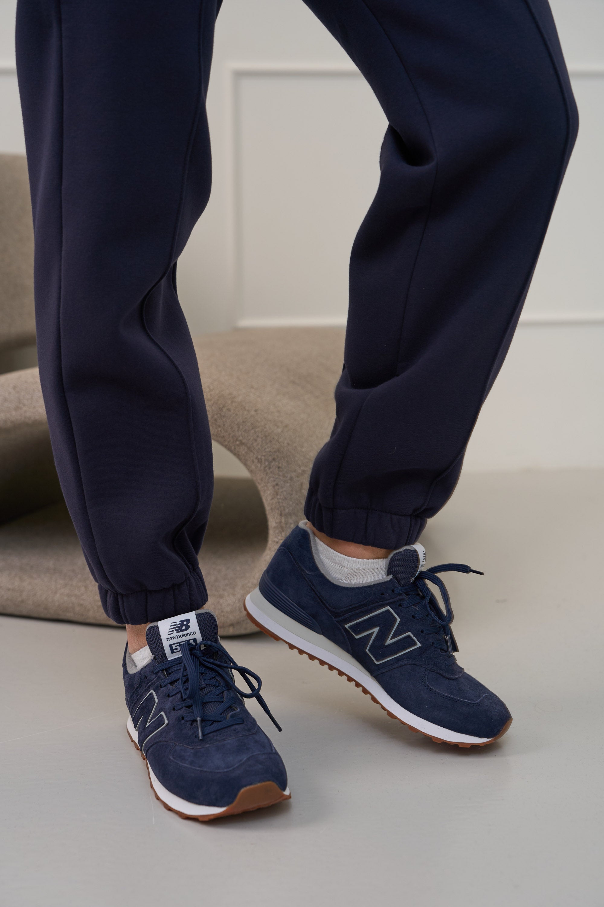 Navy blue spalvos vyriškos plačios kelnės su kantu