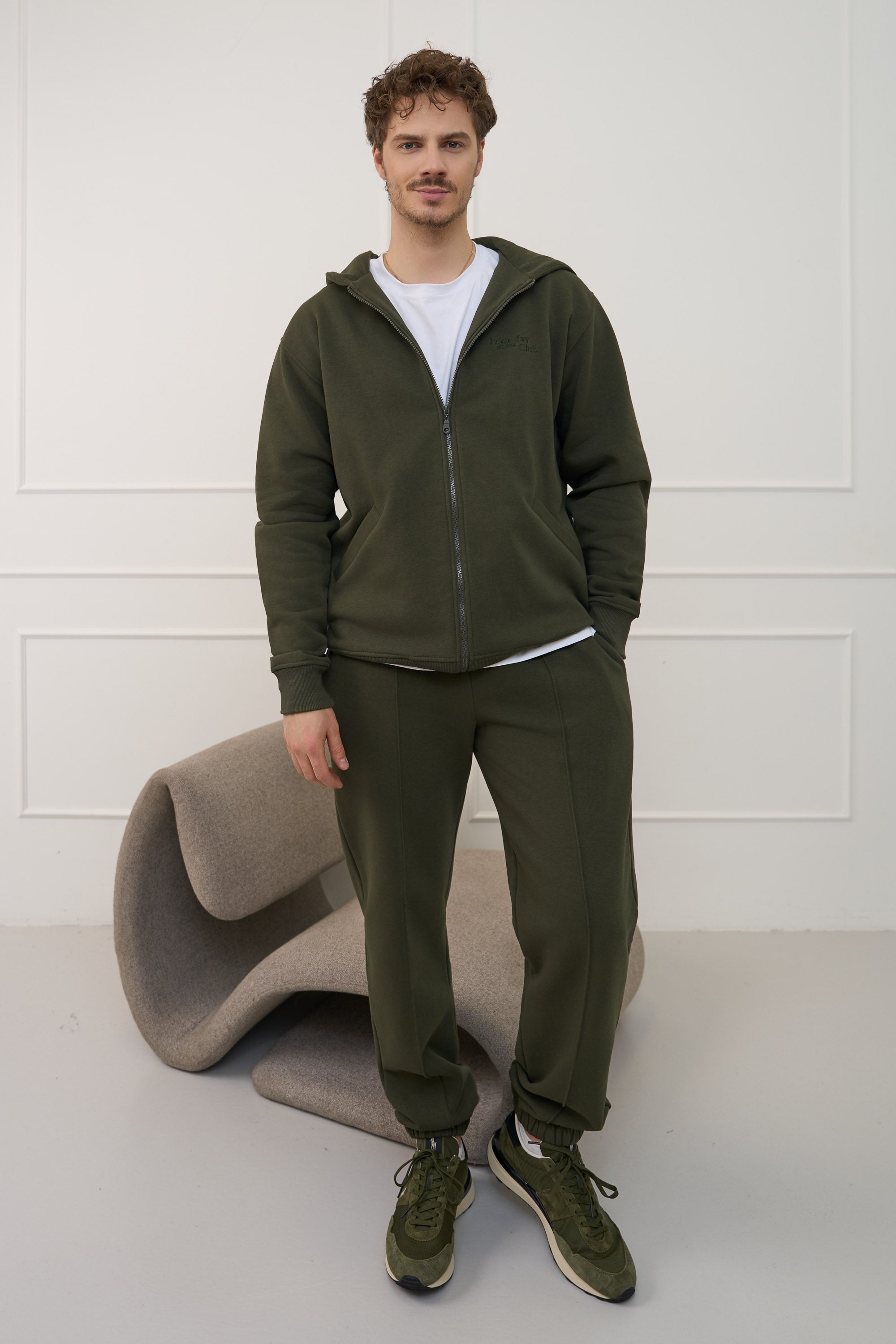 Juodos, vyriškos kelnės su guma