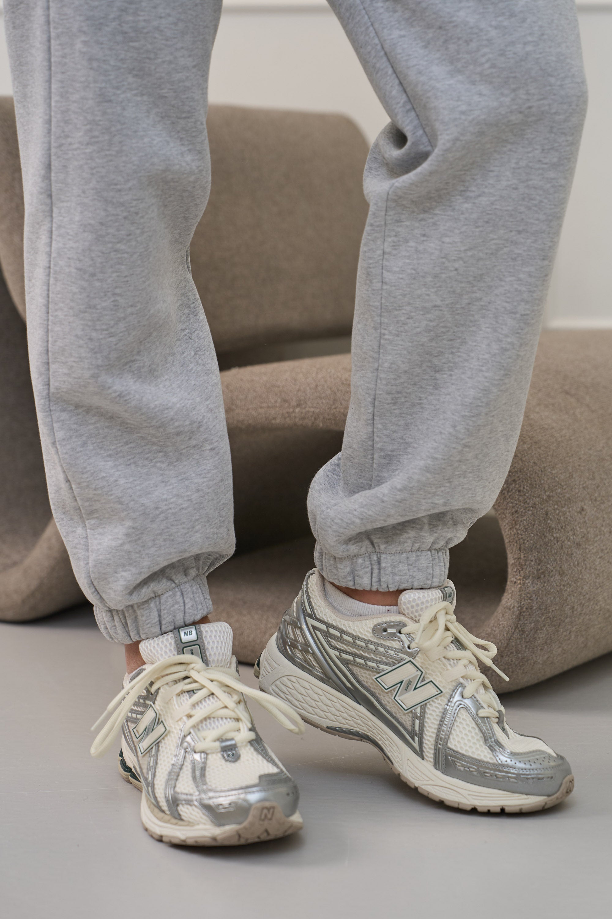 Juodos, vyriškos kelnės su guma