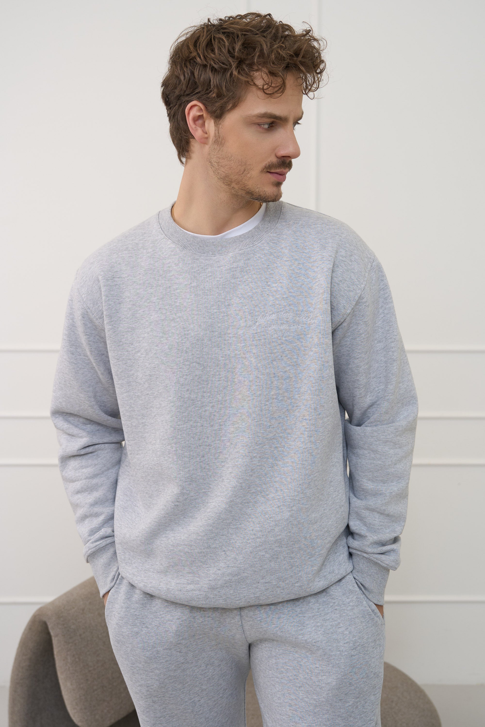 Šviesiai pilko melanžo spalvos džemperis vyrams | Klasikinis