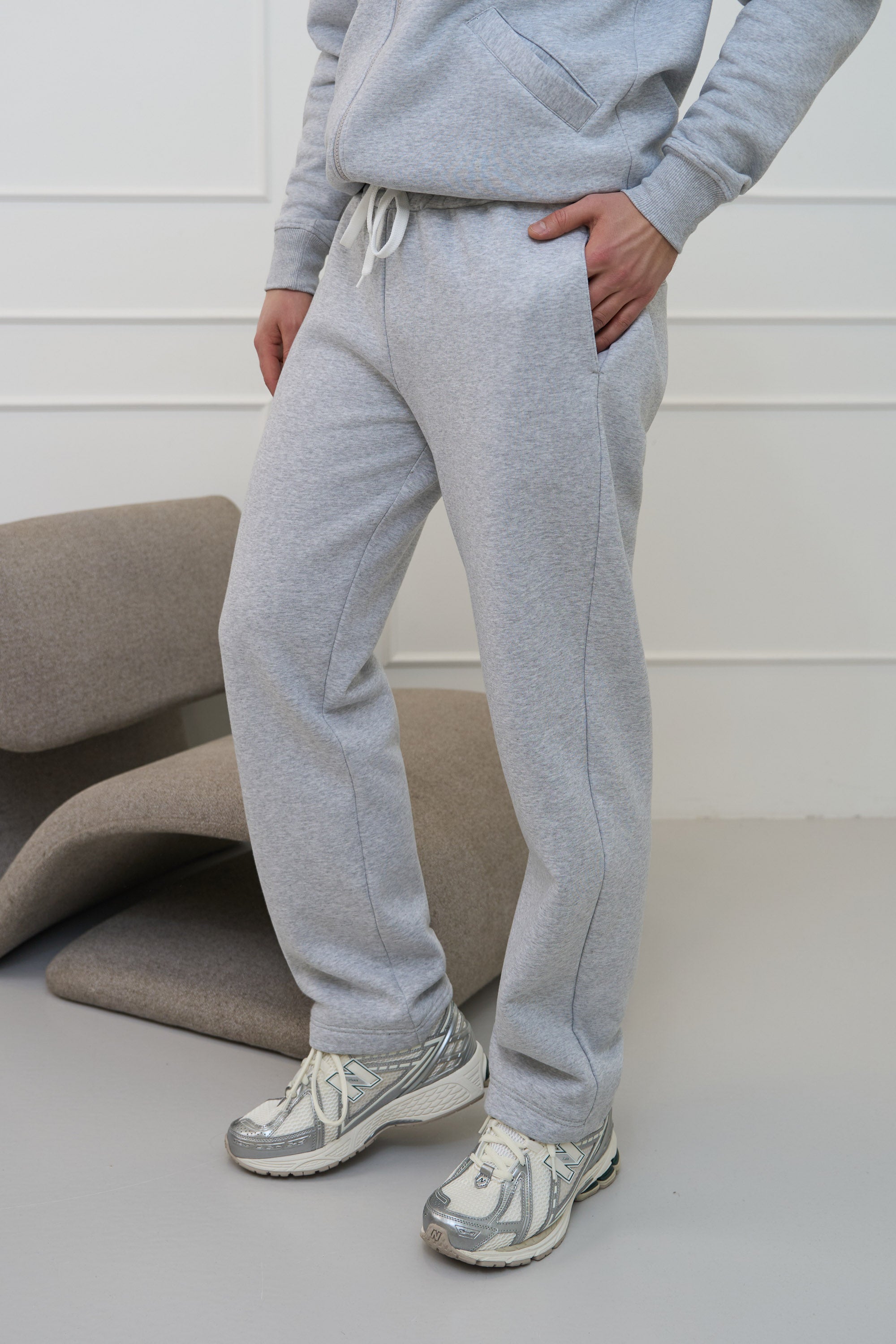 Šviesiai pilko melanžo spalvos, vyriškos plačios kelnės