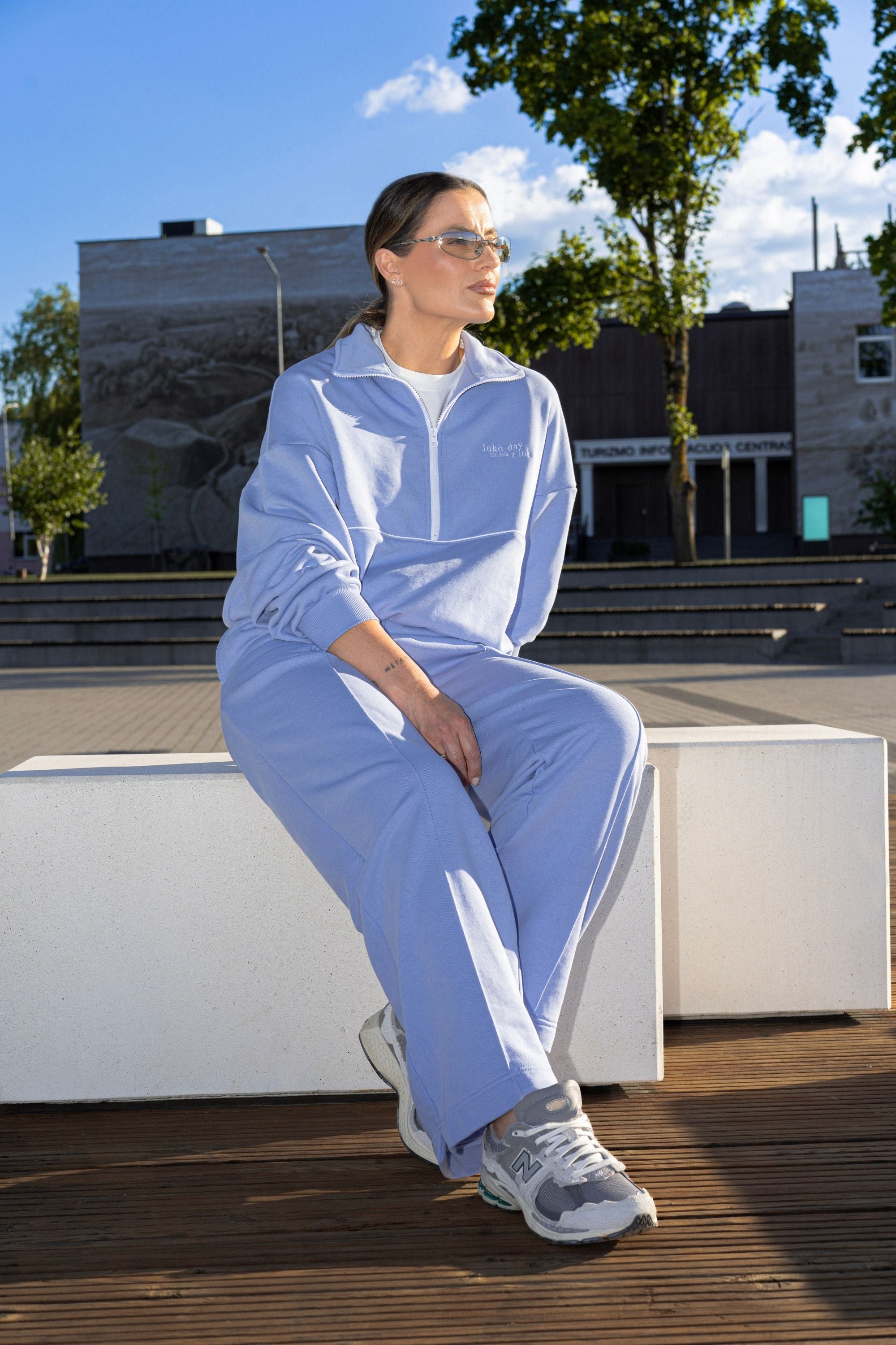 Plačios kelnės moterims BABY BLUE | Su kantu
