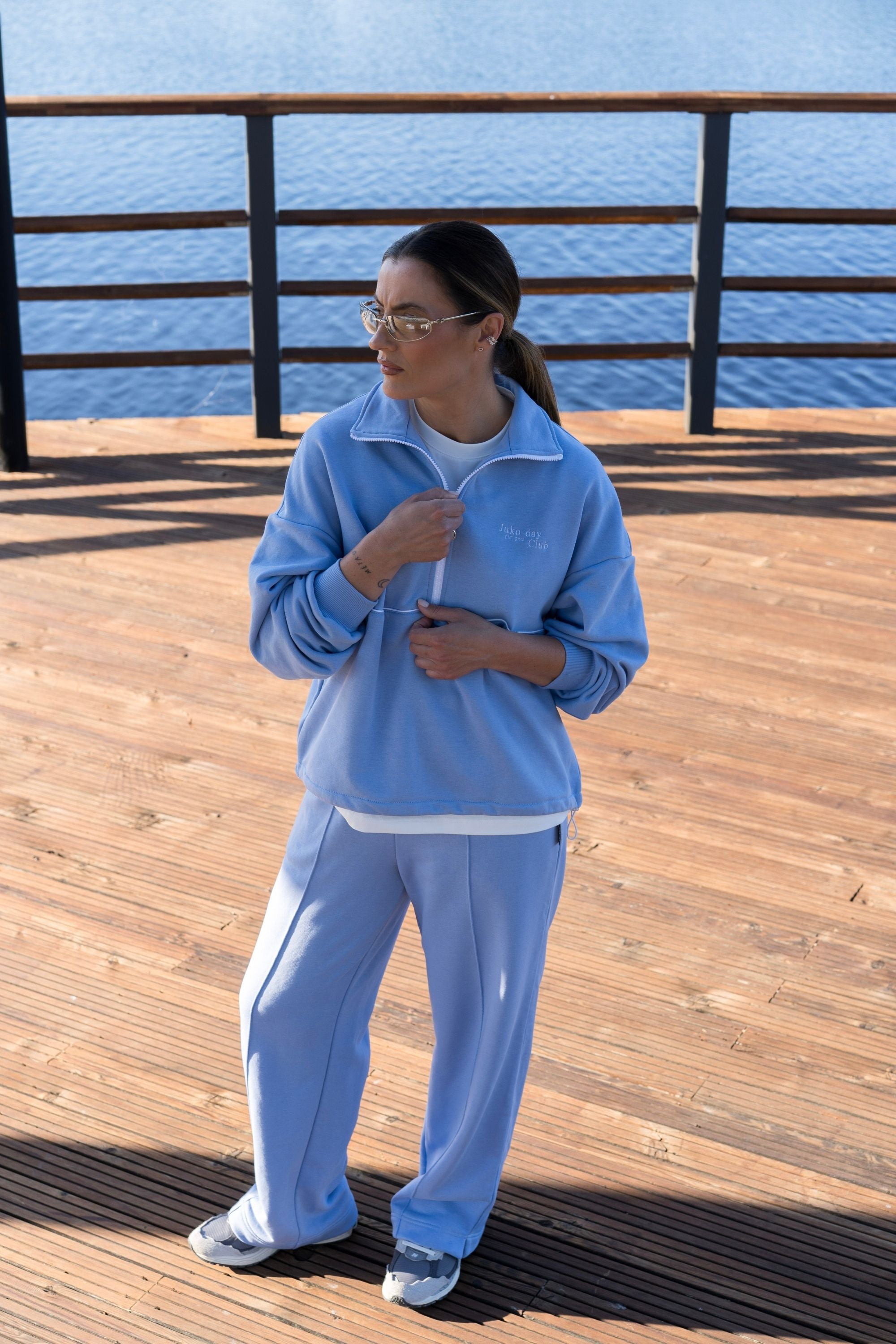 Plačios kelnės moterims BABY BLUE | Su kantu