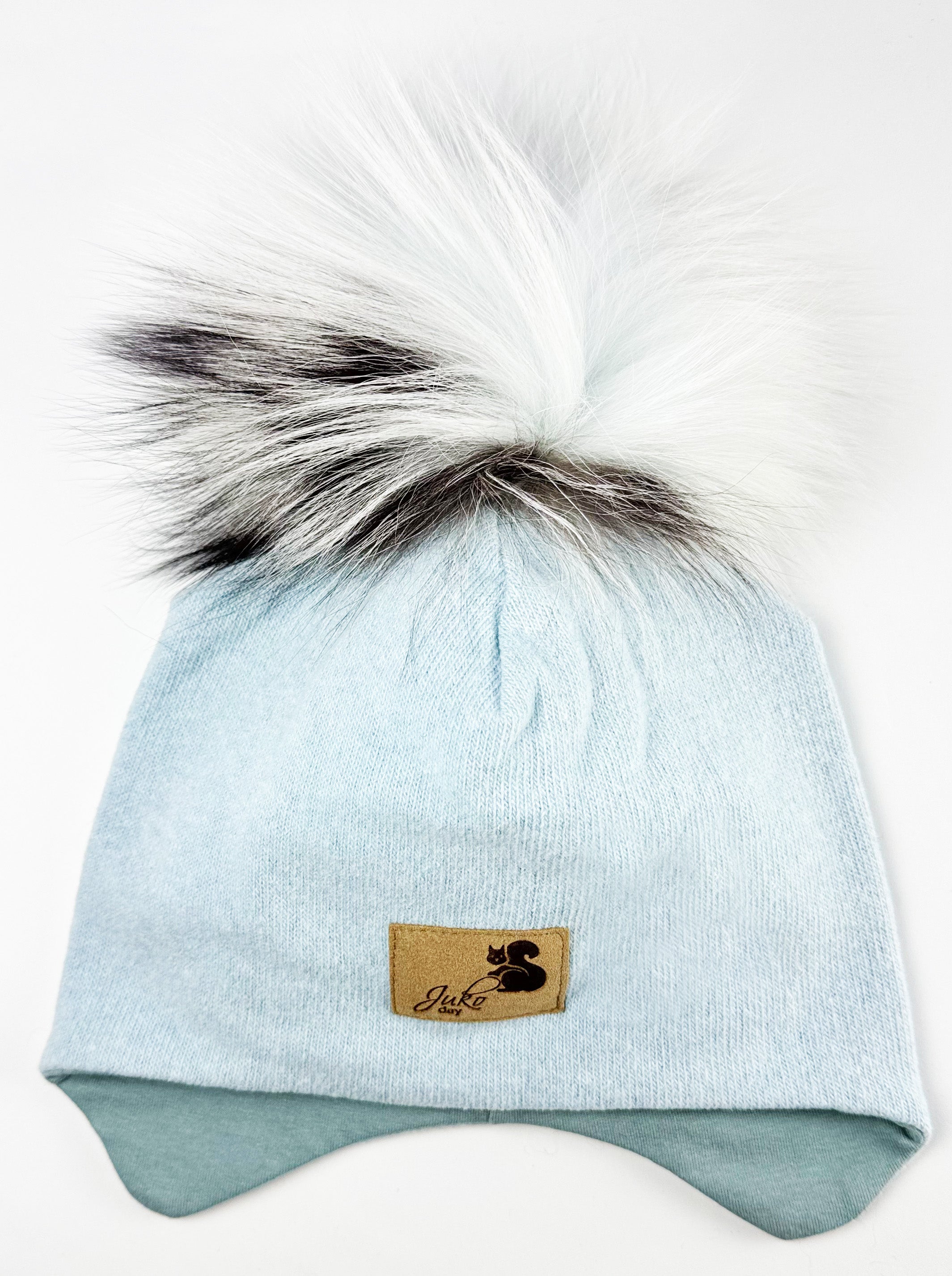 Vaikiška žieminė kepurė be raištelių, su vienu kailiniu bumbulu