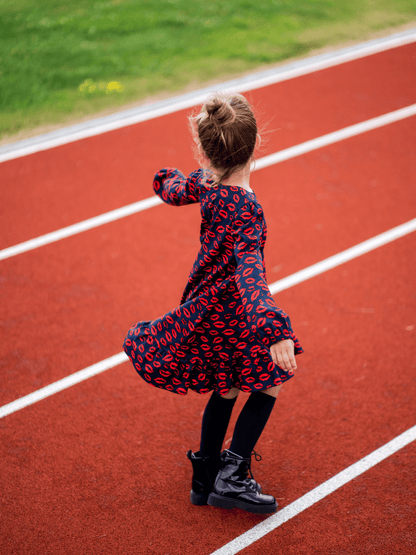Vaikiška suknelė ilgomis rankovėmis "Bučkiai"