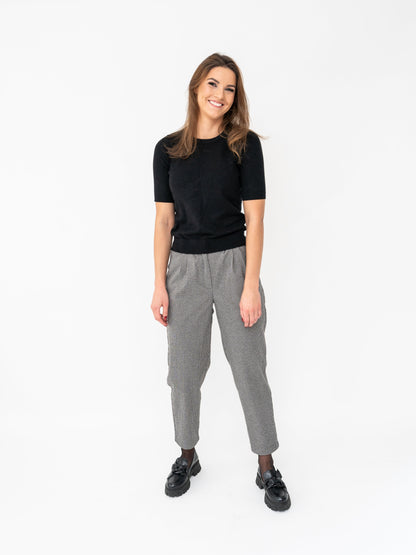 Women's trousers with wool