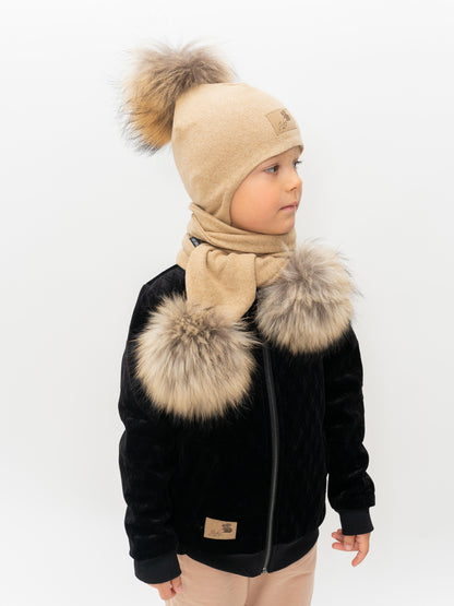 Vaikiška žieminė kepurė be raištelių, su vienu kailiniu bumbulu