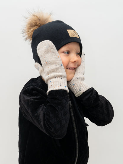 Vaikiška žieminė kepurė be raištelių, su vienu kailiniu bumbulu